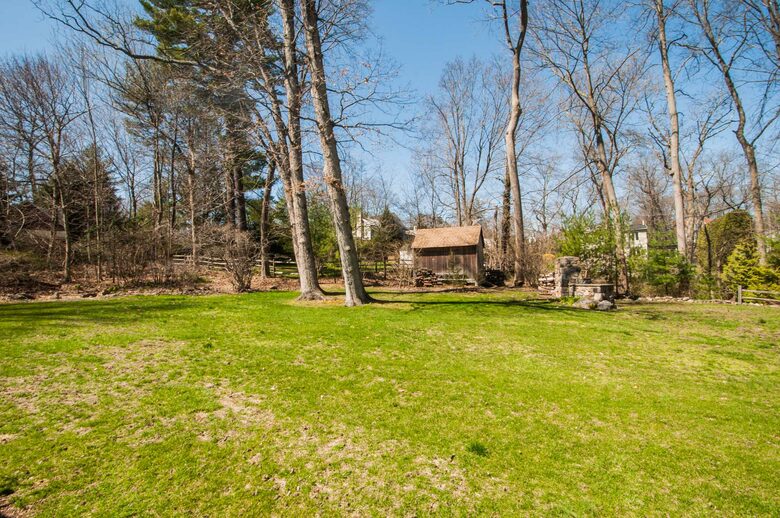 Charming New Canaan Cottage | Walking distance to town | About an hour from New York City by train - New Canaan, Connecticut