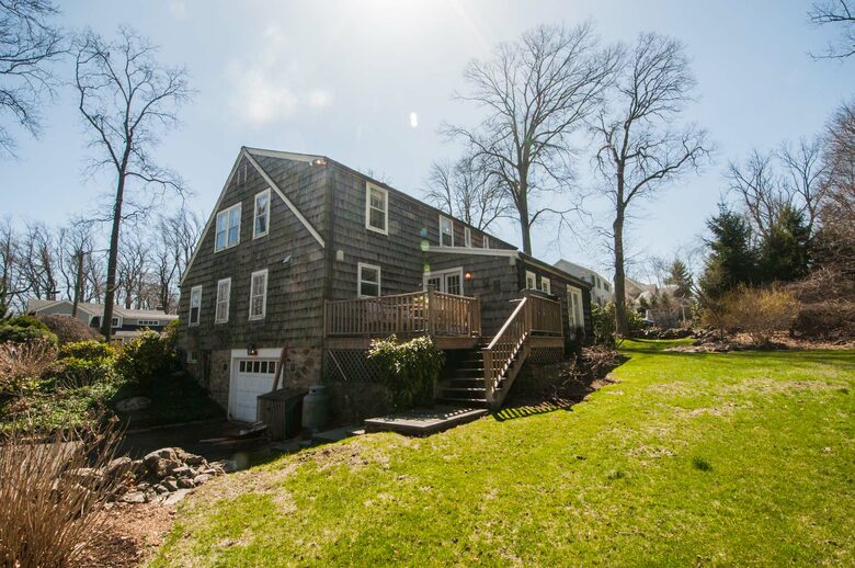 Charming New Canaan Cottage | Walking distance to town | About an hour from New York City by train - New Canaan, Connecticut