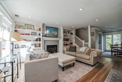 Cozy Contemporary Bungalow - Larkspur, California