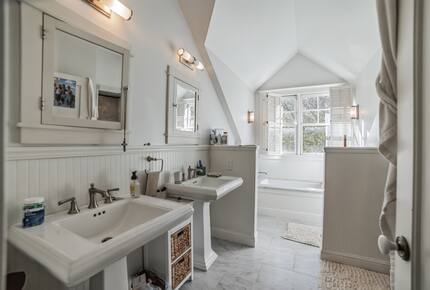 Cozy Contemporary Bungalow - Larkspur, California