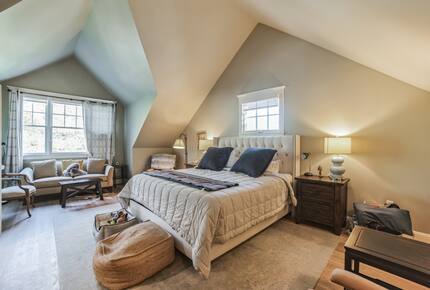 Cozy Contemporary Bungalow - Larkspur, California