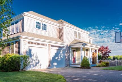 Martha's Vineyard Custom Retreat - West Tisbury, Massachusetts