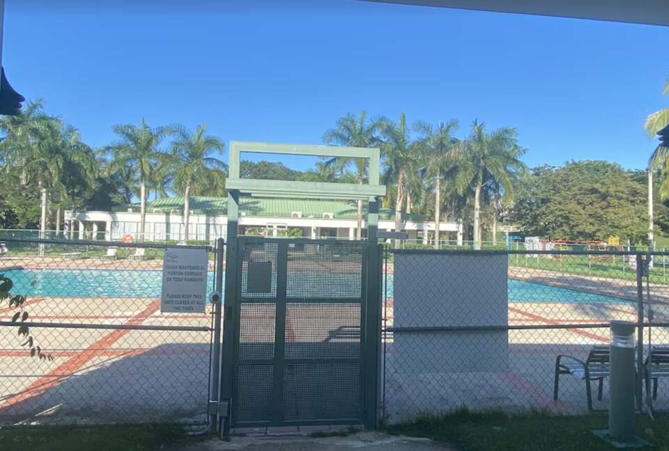 Cozy Family Home with Luquillo Beach View - Luquillo, Puerto Rico