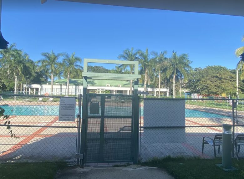 Cozy Family Home with Luquillo Beach View - Luquillo, Puerto Rico