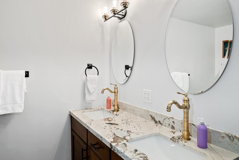 Beautifully Updated Downtown Home with a Sauna - Flagstaff, Arizona