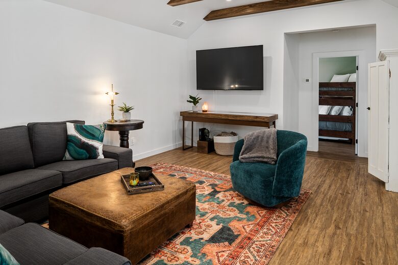 Beautifully Updated Downtown Home with a Sauna - Flagstaff, Arizona