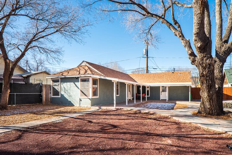 Beautifully Updated Downtown Home with a Sauna - Flagstaff, Arizona