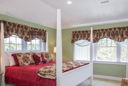 Martha's Vineyard Custom Retreat - West Tisbury, Massachusetts