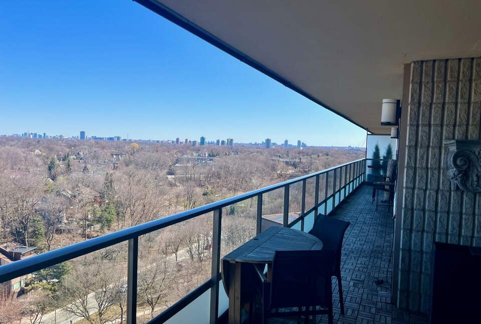 Beautiful Apartment in Midtown Toronto - Toronto, Canada