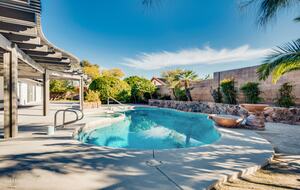 The Regal Estate with a Pool - Las Vegas, Nevada