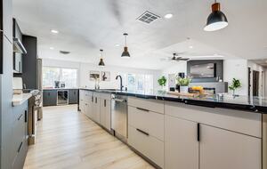 The Regal Estate with a Pool - Las Vegas, Nevada