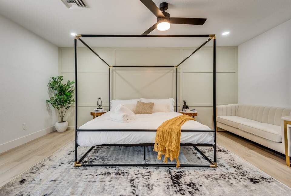 The Regal Estate with a Pool - Las Vegas, Nevada