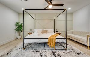 The Regal Estate with a Pool - Las Vegas, Nevada