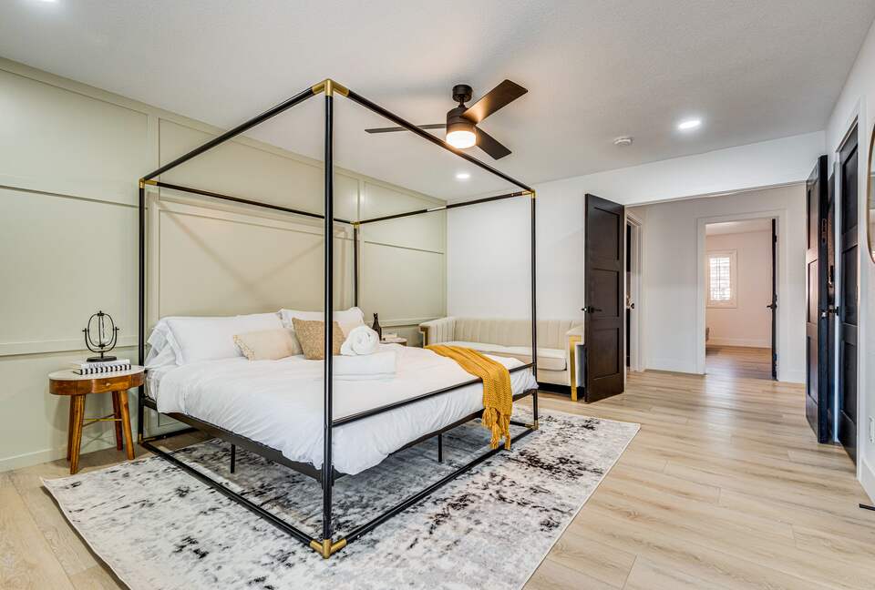 The Regal Estate with a Pool - Las Vegas, Nevada