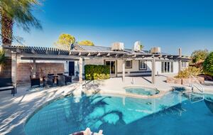 The Regal Estate with a Pool - Las Vegas, Nevada