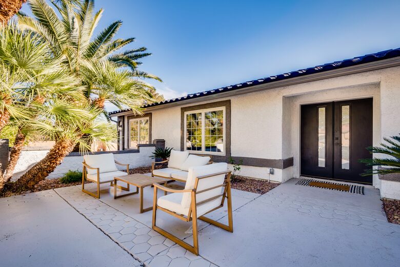 The Regal Estate with a Pool - Las Vegas, Nevada