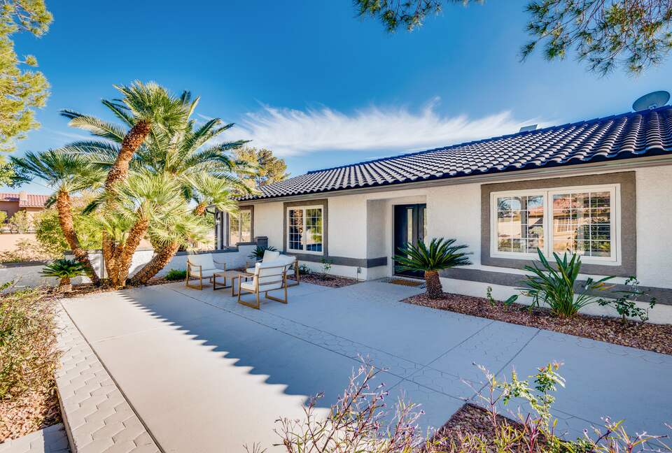The Regal Estate with a Pool - Las Vegas, Nevada