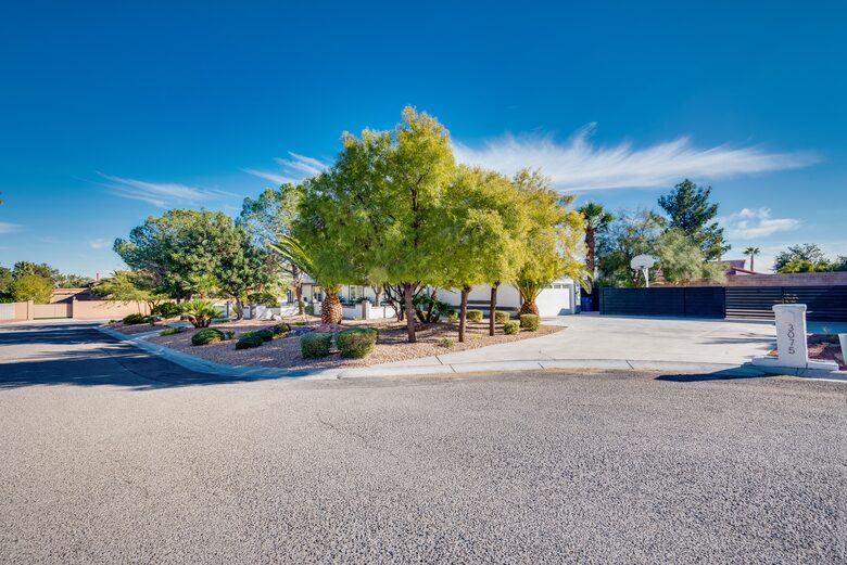 The Regal Estate with a Pool - Las Vegas, Nevada