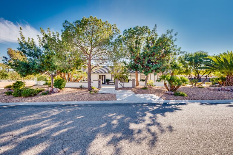 The Regal Estate with a Pool - Las Vegas, Nevada