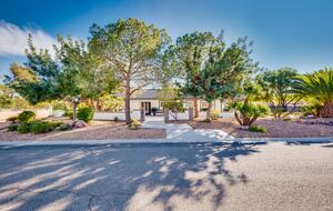 The Regal Estate with a Pool - Las Vegas, Nevada
