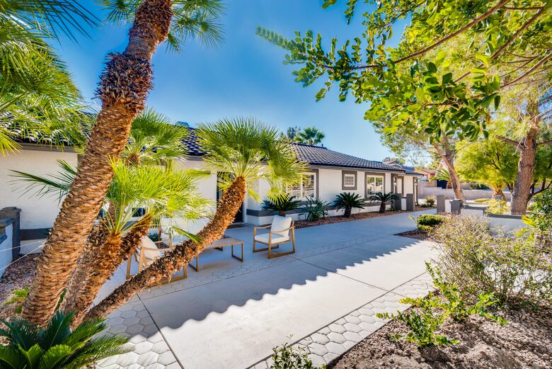 The Regal Estate with a Pool - Las Vegas, Nevada
