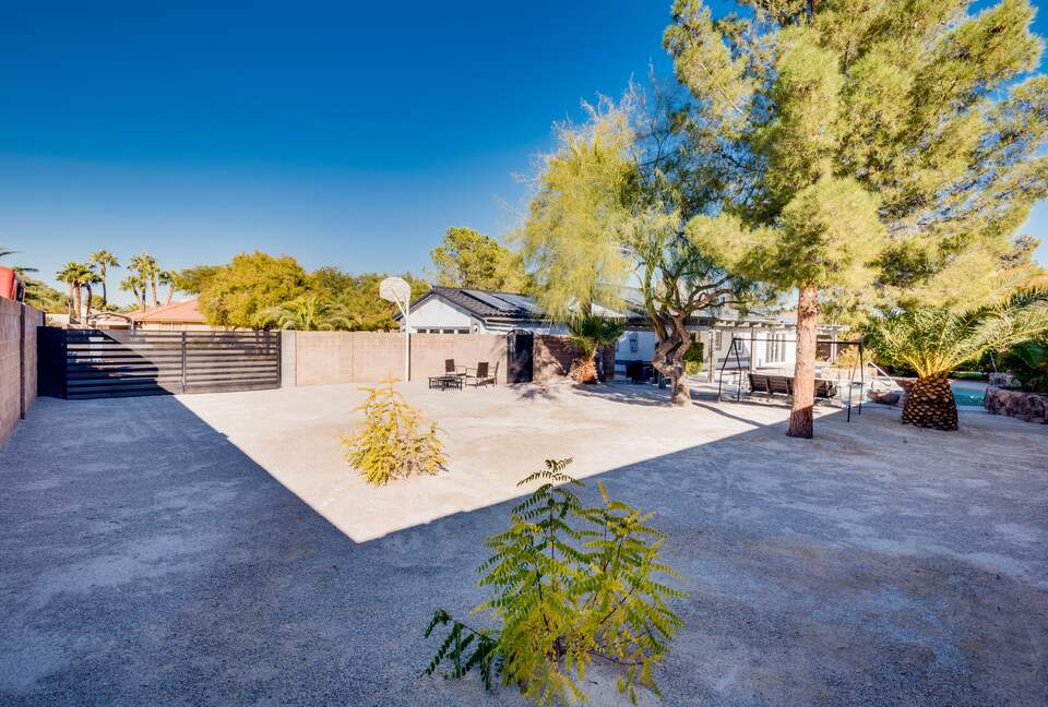 The Regal Estate with a Pool - Las Vegas, Nevada