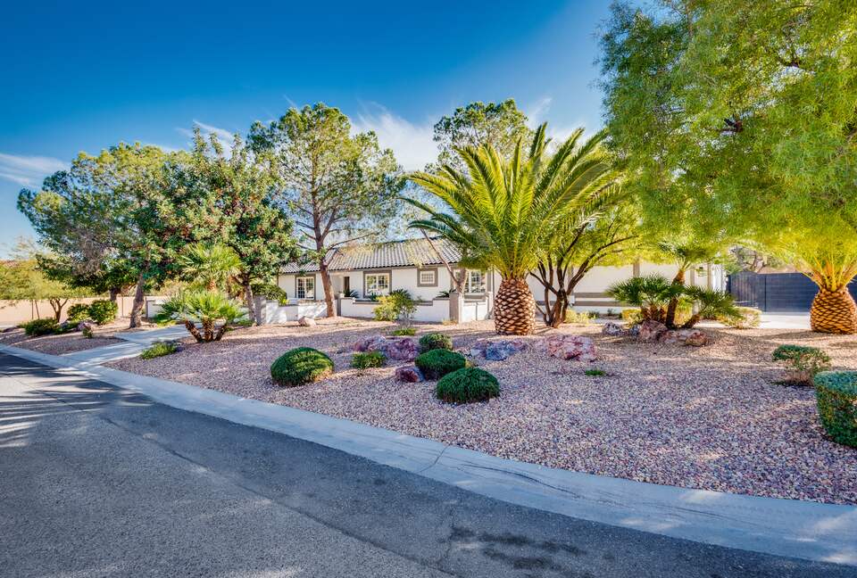 The Regal Estate with a Pool - Las Vegas, Nevada