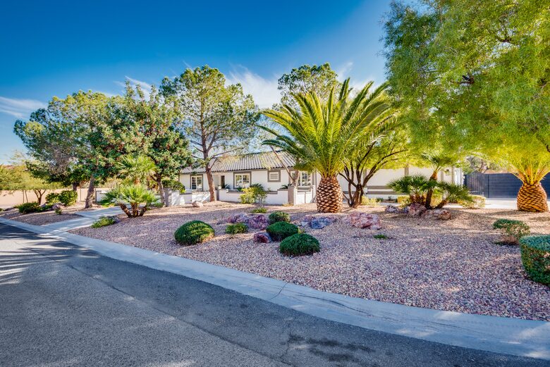 The Regal Estate with a Pool - Las Vegas, Nevada