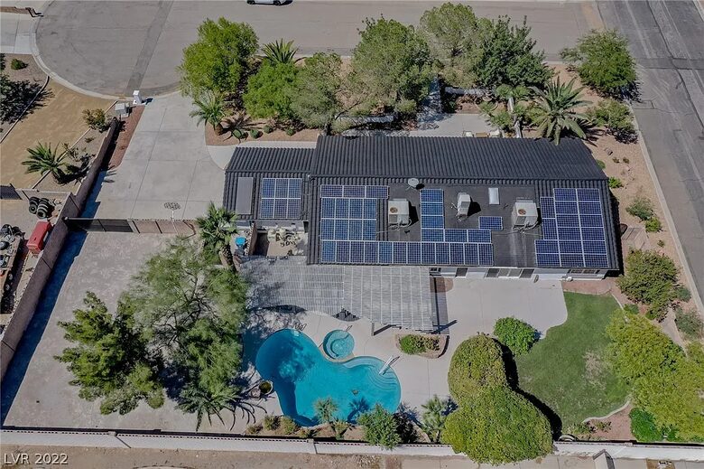 The Regal Estate with a Pool - Las Vegas, Nevada