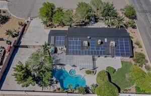 The Regal Estate with a Pool - Las Vegas, Nevada