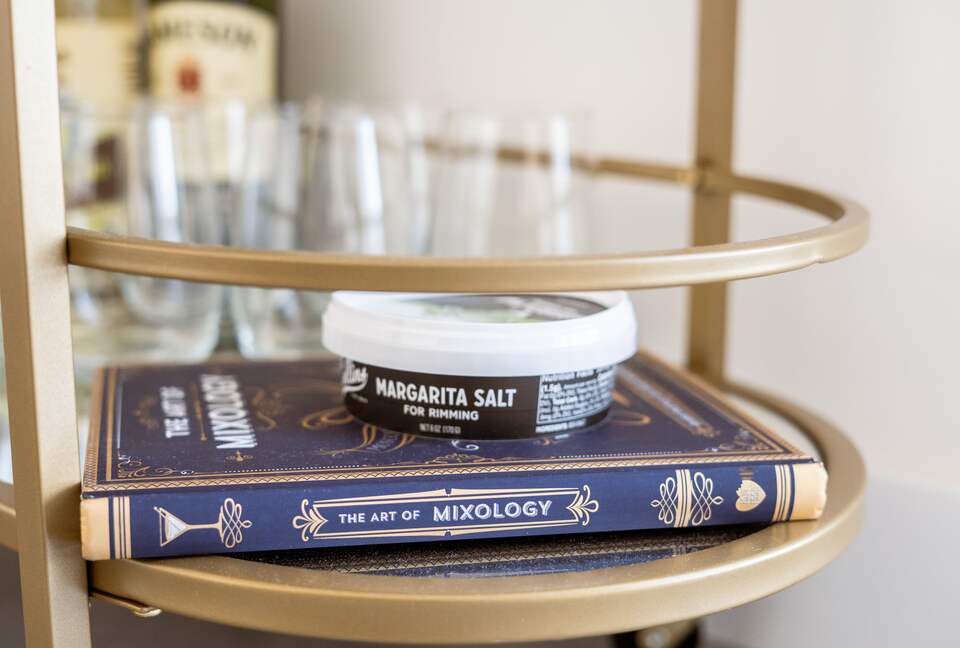 Peaceful Pueblo Modern Oasis | Spa + Game Room - Joshua Tree, California