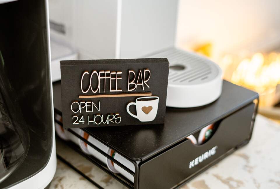 Peaceful Pueblo Modern Oasis | Spa + Game Room - Joshua Tree, California