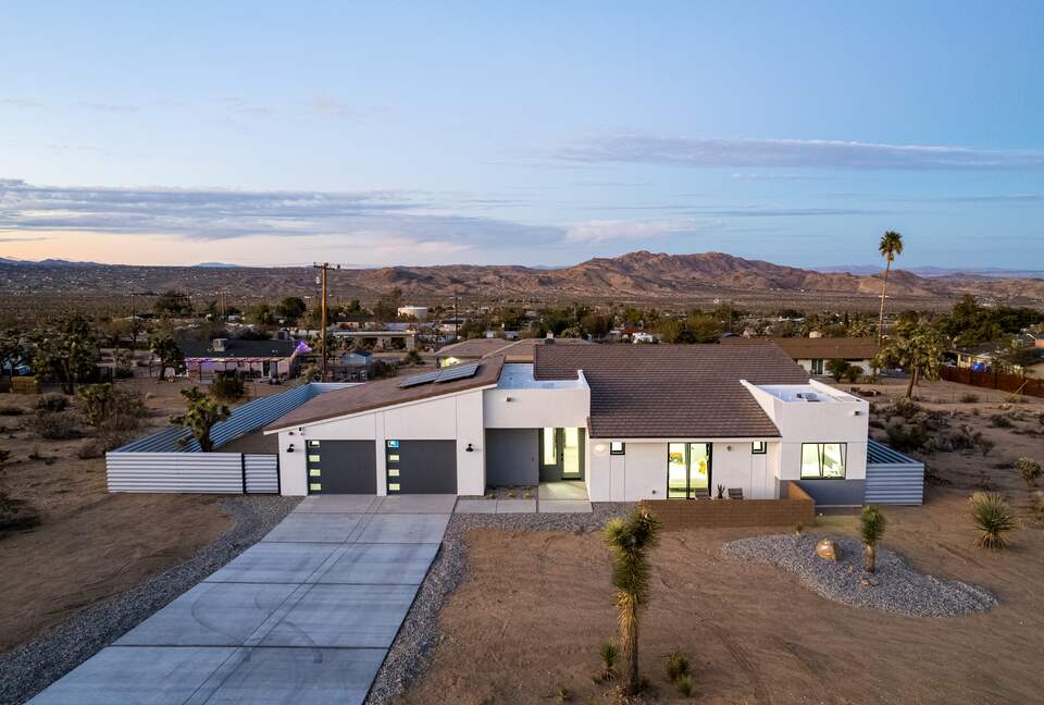 Peaceful Pueblo Modern Oasis | Spa + Game Room - Joshua Tree, California