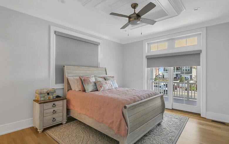 Stunning Ocean Ave Beach House | With pool and bonus rooms - Mantoloking, New Jersey