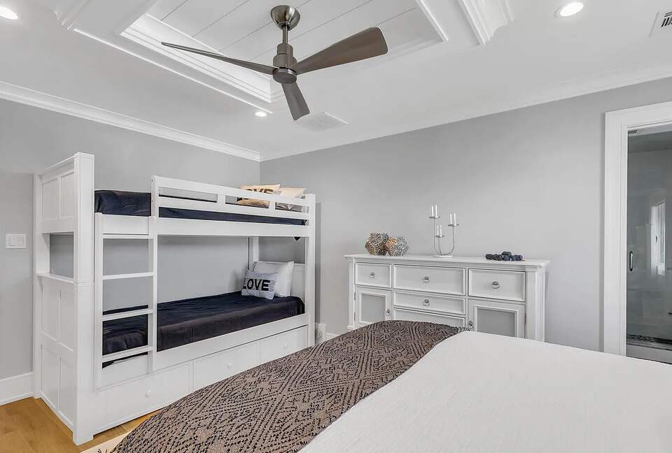 Stunning Ocean Ave Beach House | With pool and bonus rooms - Mantoloking, New Jersey