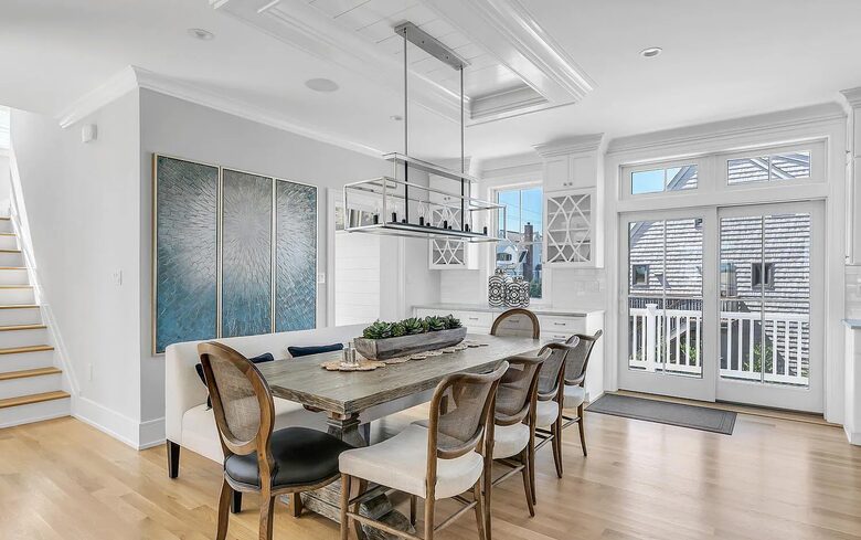 Stunning Ocean Ave Beach House | With pool and bonus rooms - Mantoloking, New Jersey