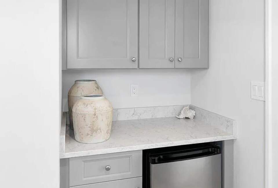 Stunning Ocean Ave Beach House | With pool and bonus rooms - Mantoloking, New Jersey