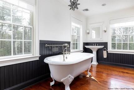 Luxurious and Modern Retreat in the Catskills - Kerhonkson, New York