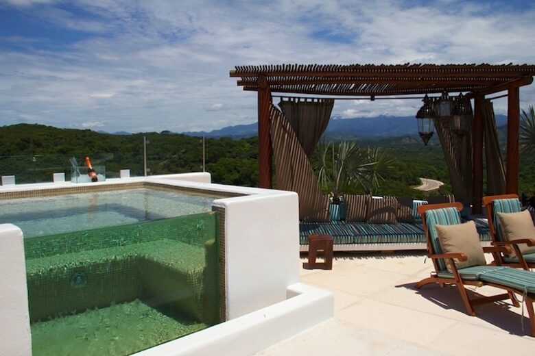 La Pintadita - IXTAPA, ZIHUATANEJO, Mexico