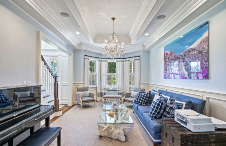 Windmill Manor - Water Mill, New York