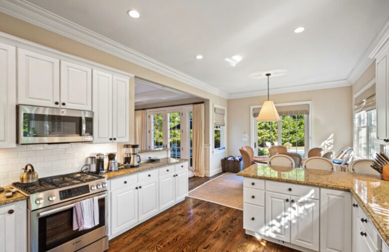 Windmill Manor - Water Mill, New York