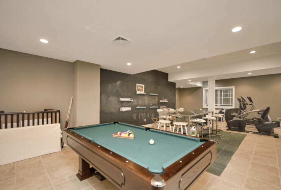 Windmill Manor - Water Mill, New York