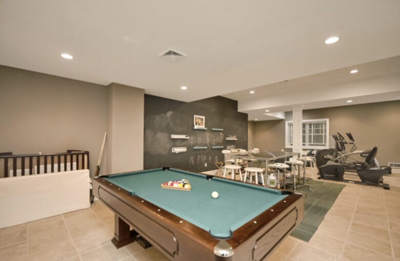 Windmill Manor - Water Mill, New York