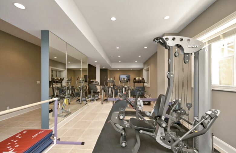 Windmill Manor - Water Mill, New York