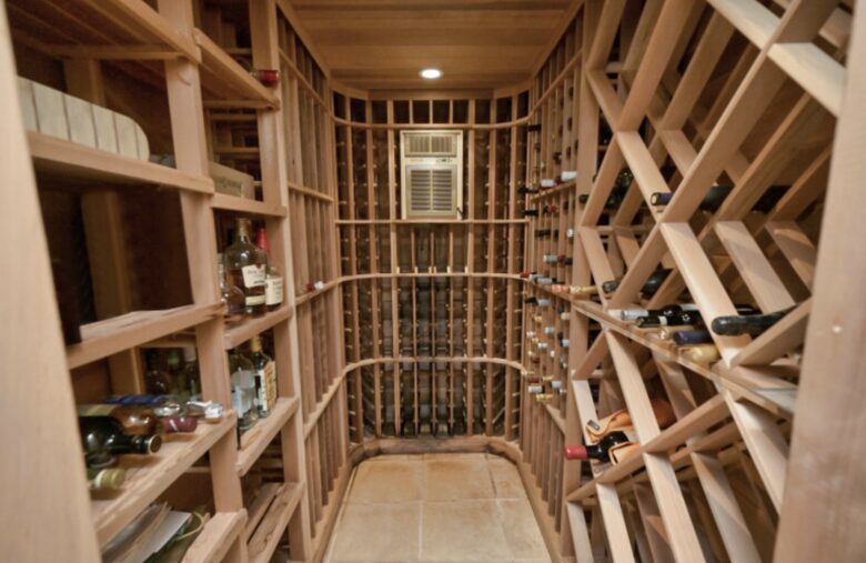 Windmill Manor - Water Mill, New York