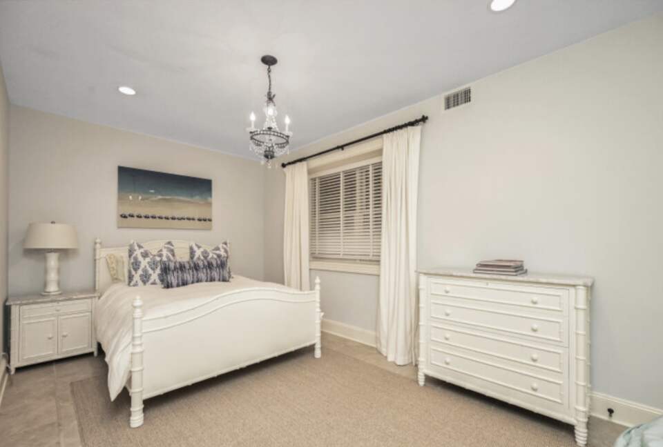 Windmill Manor - Water Mill, New York