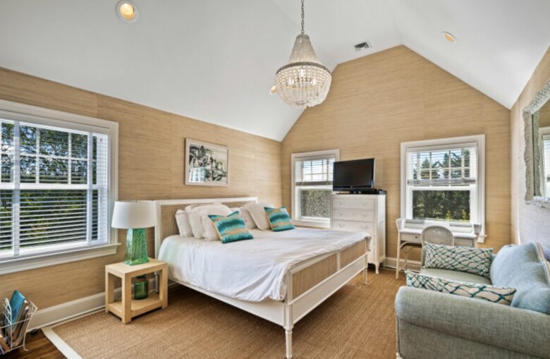 Windmill Manor - Water Mill, New York