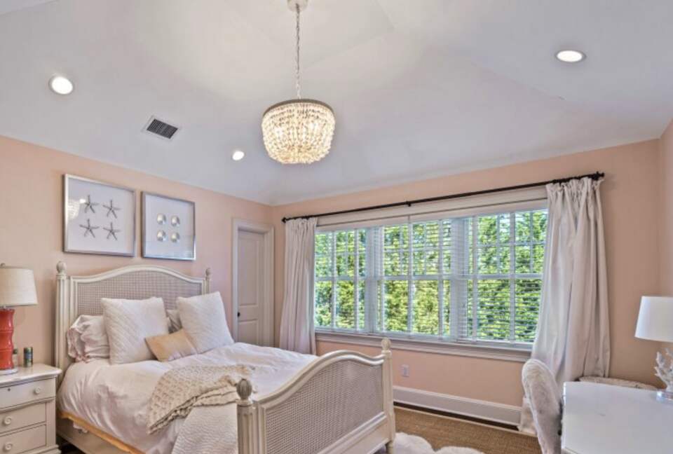 Windmill Manor - Water Mill, New York