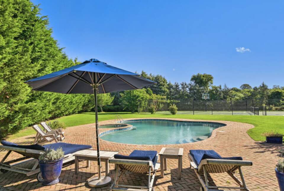 Windmill Manor - Water Mill, New York