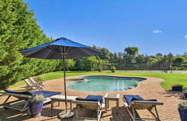 Windmill Manor - Water Mill, New York